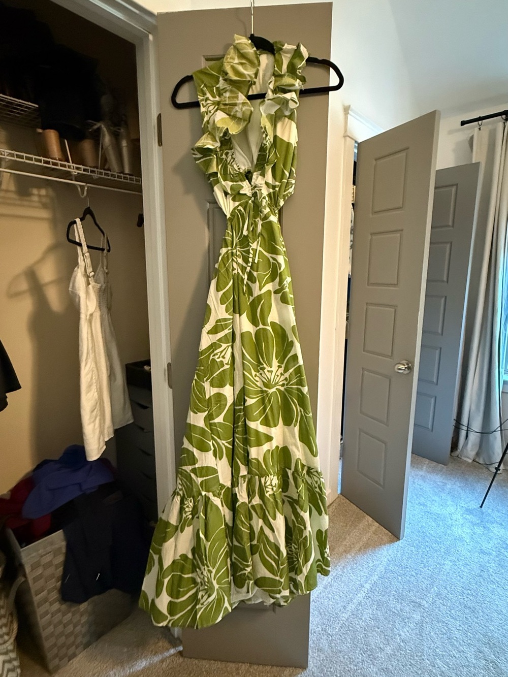 VICI Green Floral V-Neck Maxi Dress - Picture 2 of 2